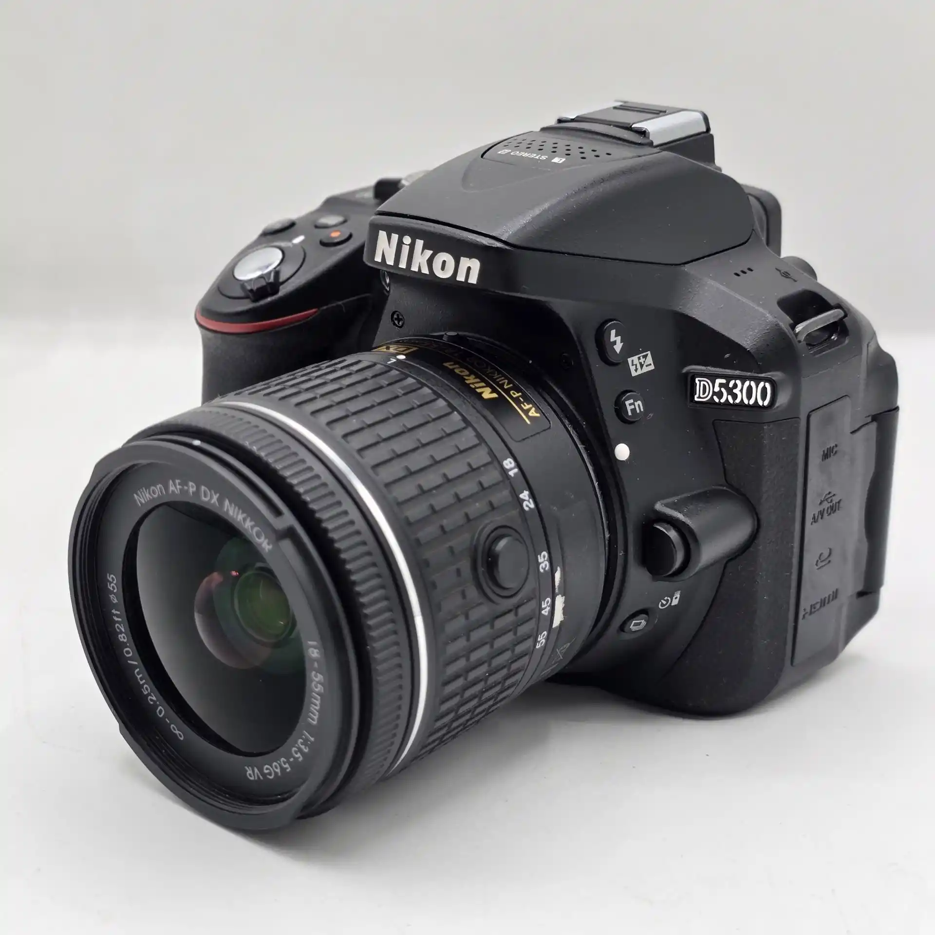 دوربین نیکون Nikon D5300+18-55mm دست دو